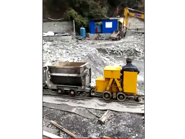 礦車、小鋼牛